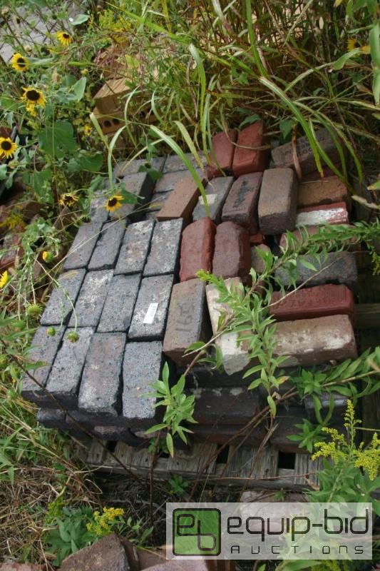 lot 165 image: pallet of misc pavers...