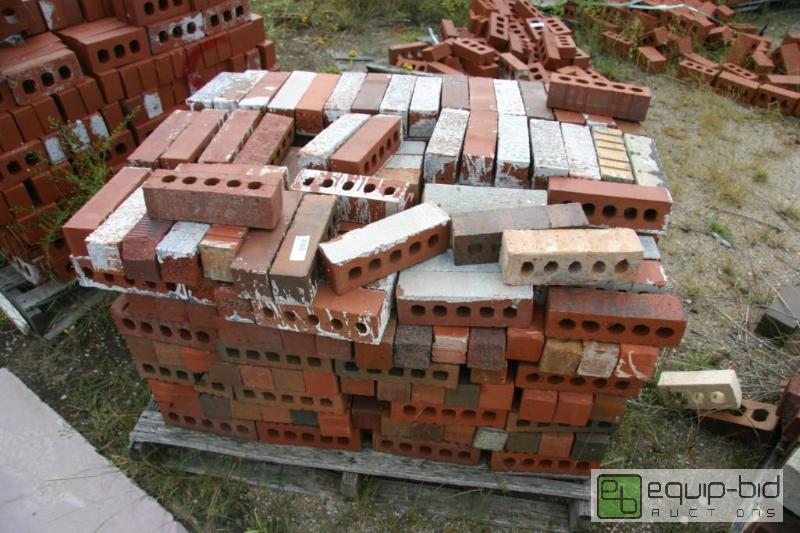 lot 172 image: large pallet of 5 hole bricks...