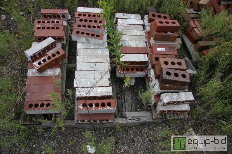 lot 177 image: 2 pallets of 5 hole bricks...