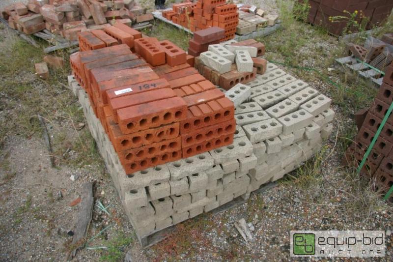 lot 184 image: pallet of buff and red bricks...