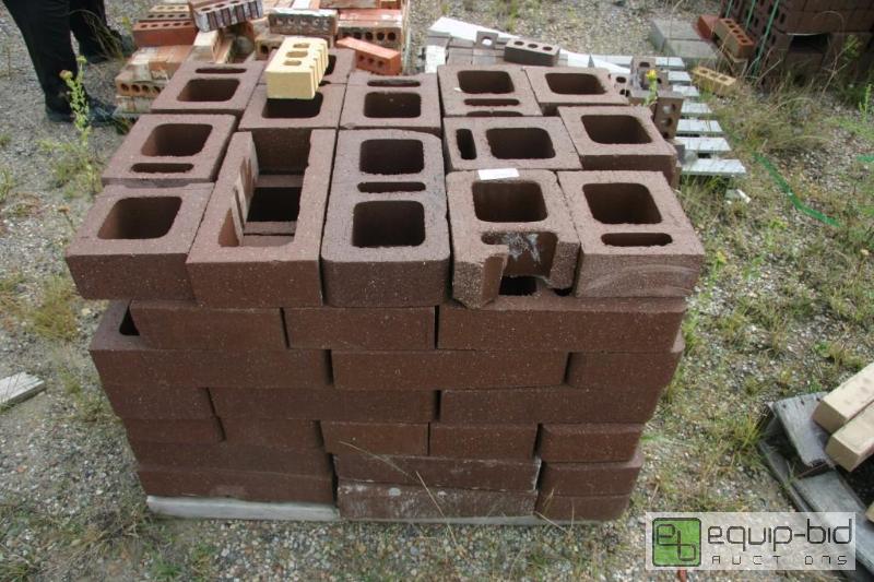 lot 187 image: pallet of blockbricks...