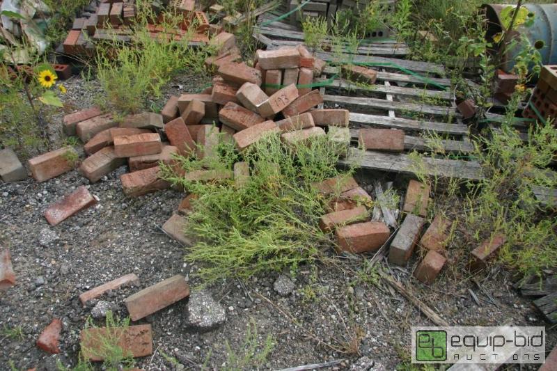 lot 193 image: lot of pavers...