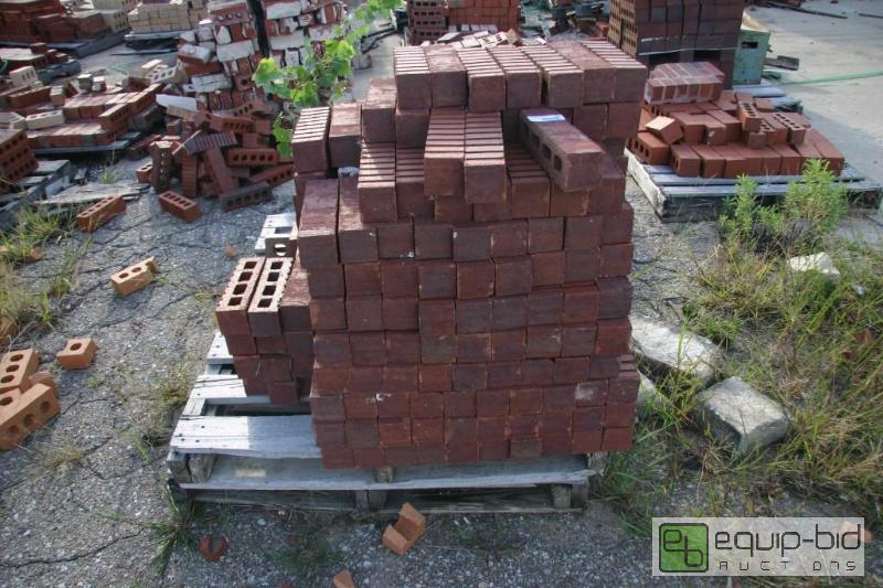 lot 222 image: pallet of 4 hole red bricks...