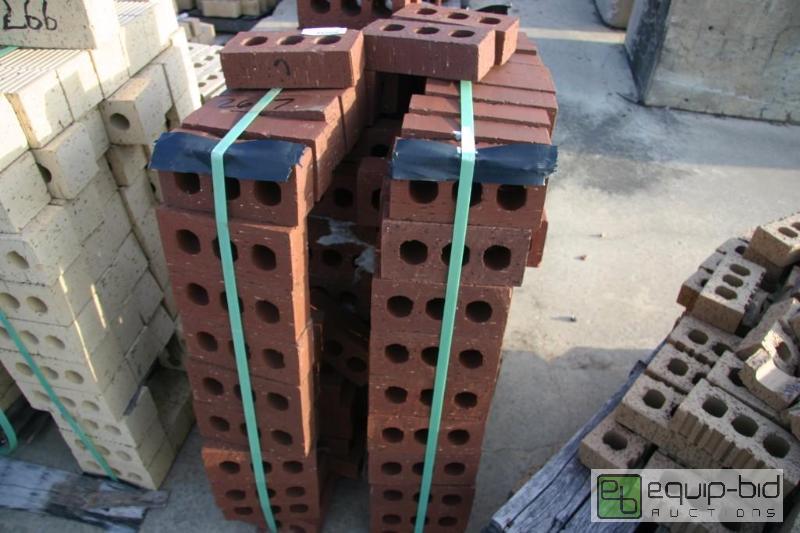 lot 267 image: 2 bundles of red 3 hole bricks...