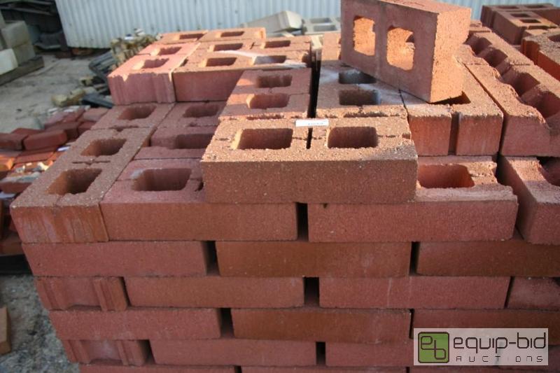 lot 289 image: pallet of red cinder blocks...