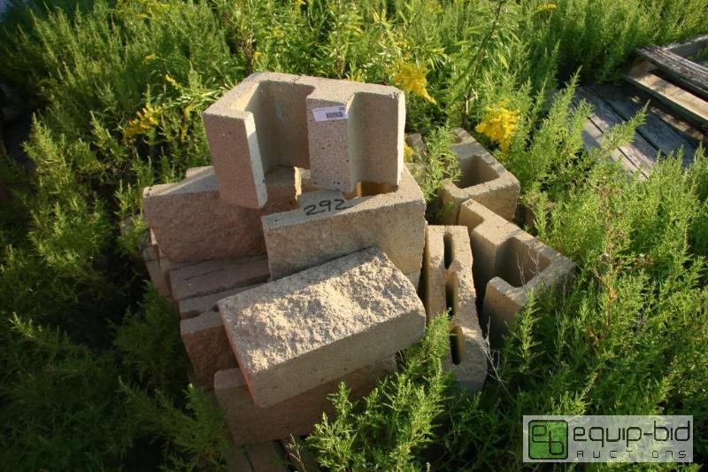 lot 292 image: stone edge cinder blocks...