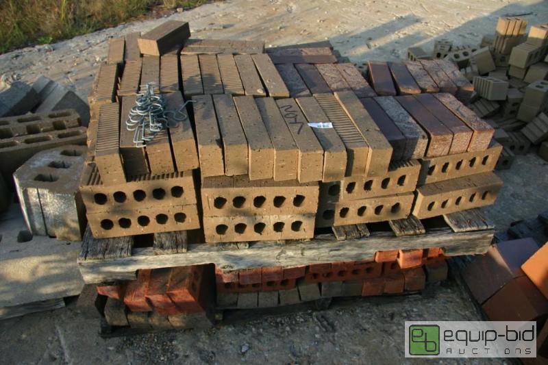 lot 297 image: double pallet of 5 hole bricks...