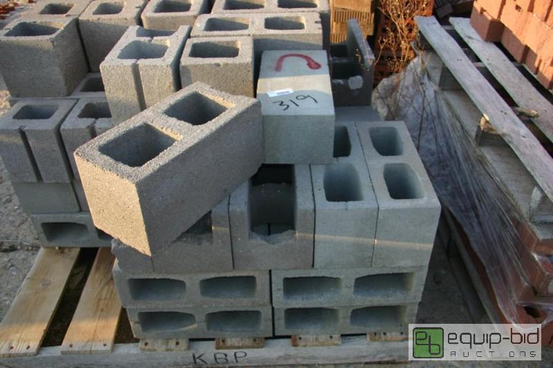 lot 319 image: pallet of cinder blocks...