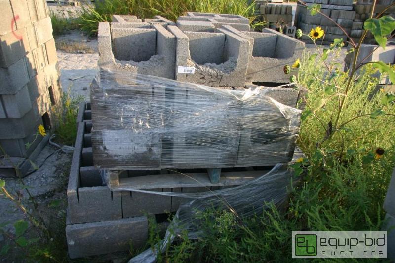 lot 329 image: double pallet of cinder blocks...