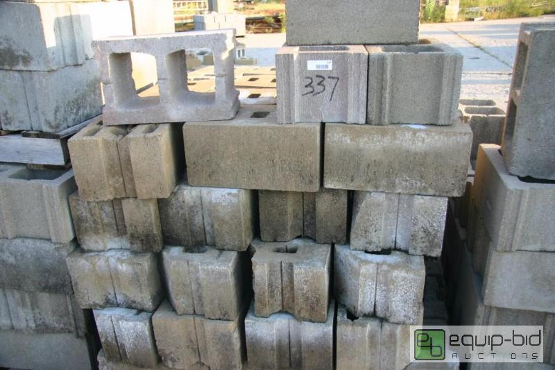 lot 337 image: pallet of cinder blocks...