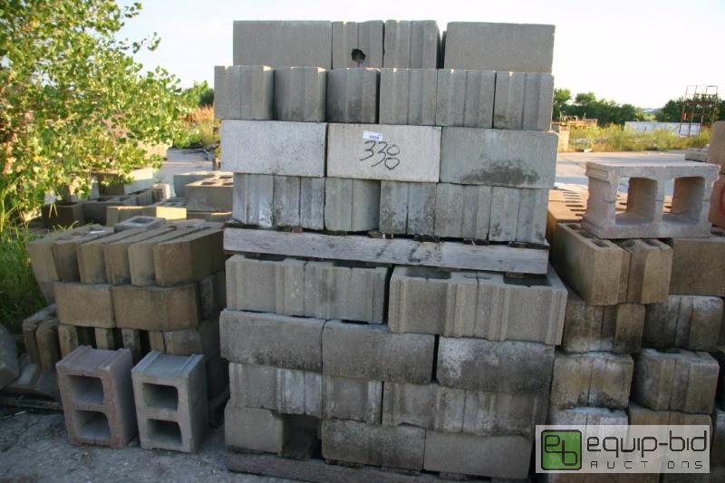 lot 338 image: double pallet of cinder blocks...