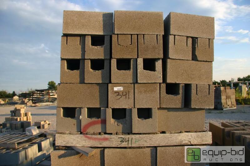 lot 341 image: large double pallet of cinder blocks...