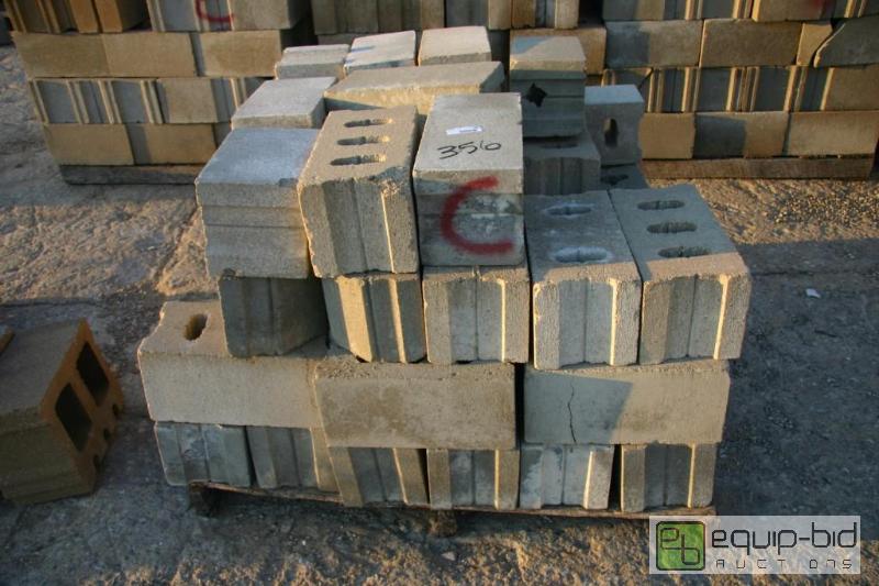 lot 356 image: pallet of cinder blocks...