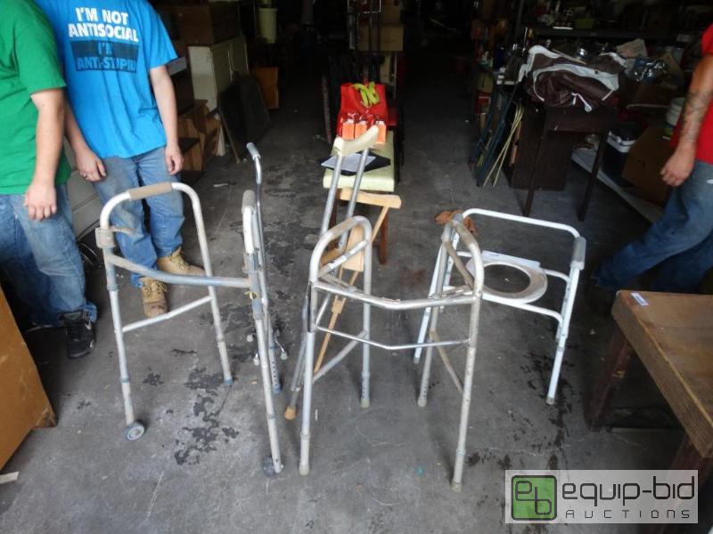lot 1256 image: Lot of medical supplies....