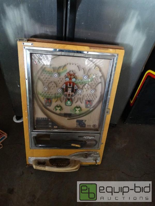 lot 1284 image: Nishijin&nbspold arcade game.&nbsp...
