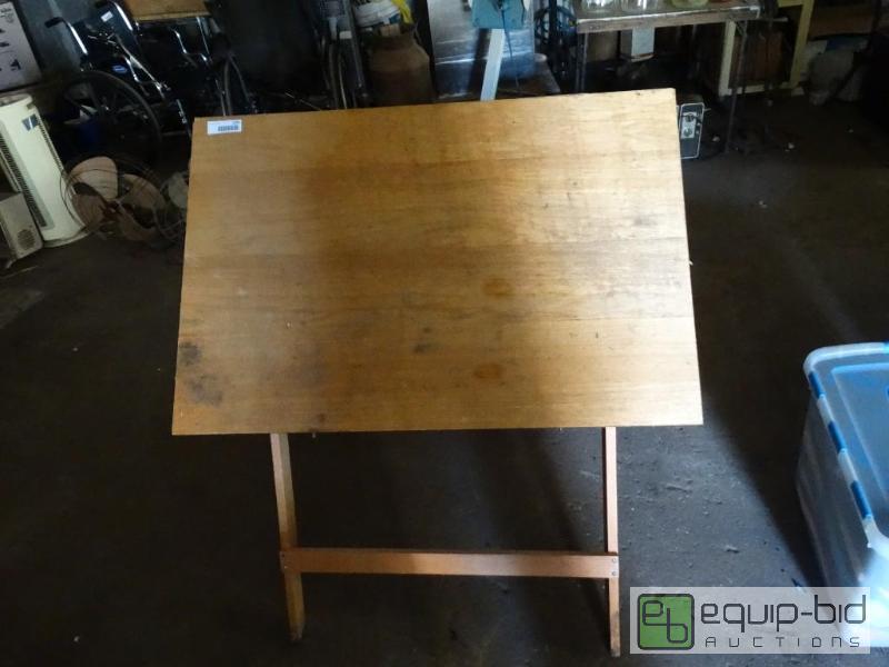 lot 1291 image: Drafting board....