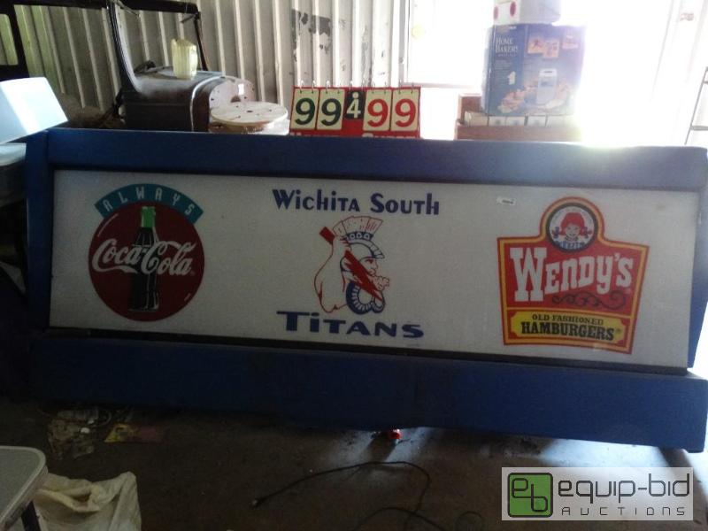 lot 1297 image: Wichita South Titans &nbspjudge booth with s...