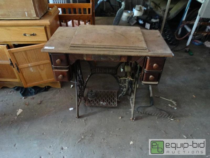 lot 1320 image: Free Westinghouse sewing machine and cabinet...