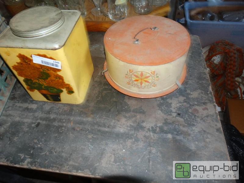 lot 1346 image: 2 Vintage metal cake plate with lid and can w...