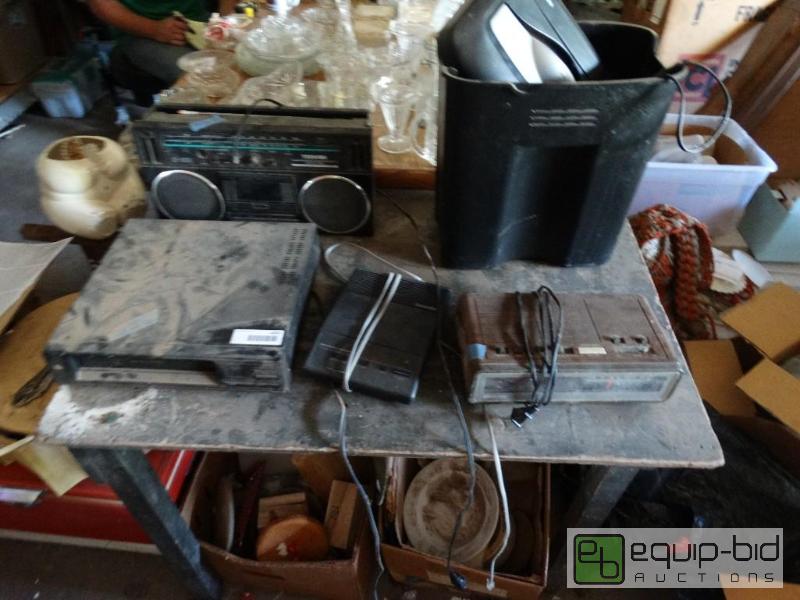 lot 1351 image: Paper Shedder, radio, VCR and alarm clock.&nb...