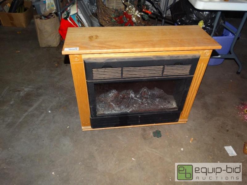 lot 1357 image: Electric Fire Place.  &quotUntested&quot...