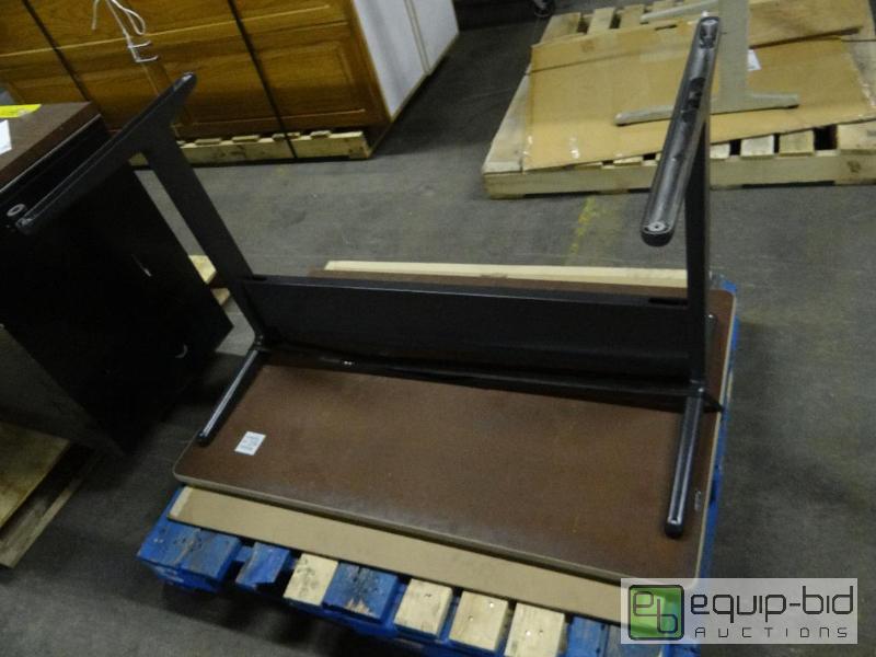 lot 358 image: 48x30 Composite With Laminate Top Desk