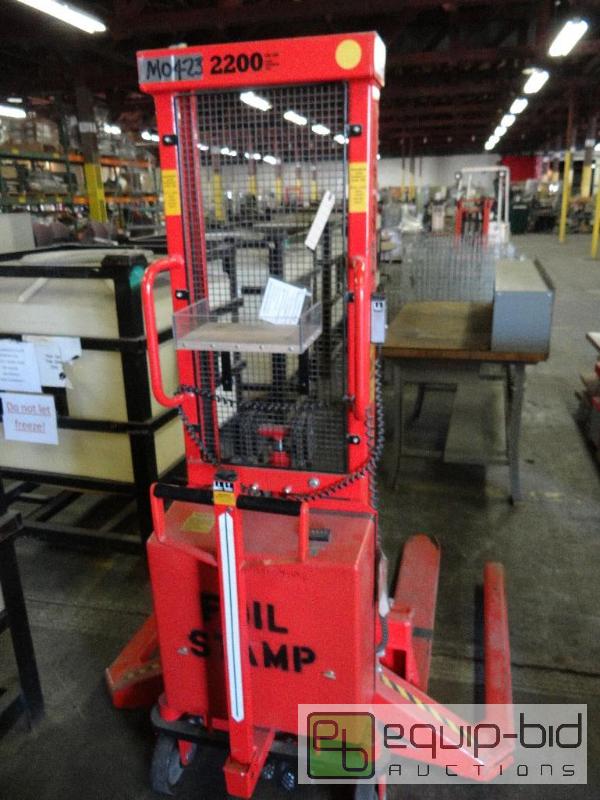 lot 394 image: Interthor Interlift Electric Stability Pallet Truck