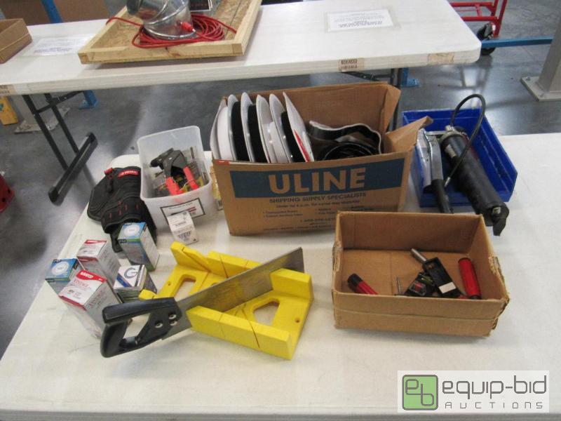 lot 2584 image: Large Lot of Hand Work Tools and Replacement Bulbs
