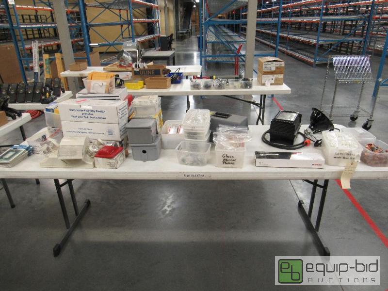 lot 2587 image: Entire Contents Of Table