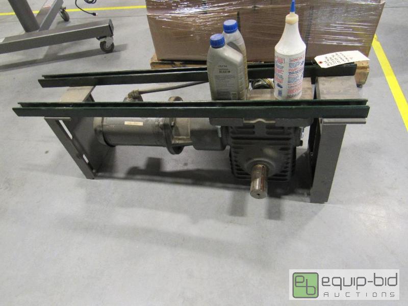 lot 401 image: Baldor 3 HP Motor And Winsmith Gearbox Assembly