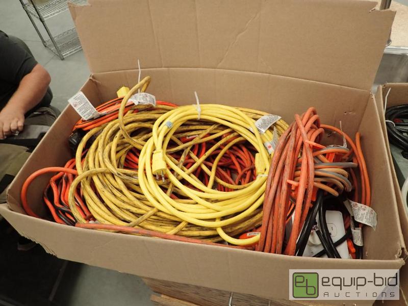 lot 623 image: Box Of Extension Cords