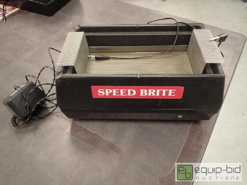 lot 642 image: Speed Bright Ionic Cleaning System