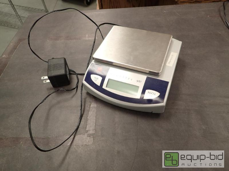 lot 644 image: Ohaus Sapphire 500 Digital Scale