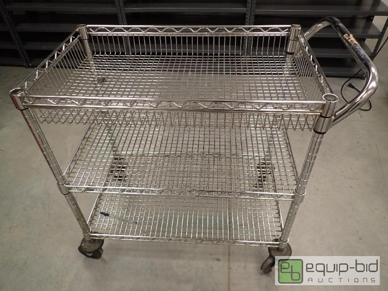 lot 667 image: 18x30 3 Tier Cart