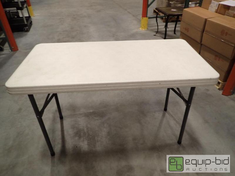 lot 700 image: Lifetime Collapsible Table