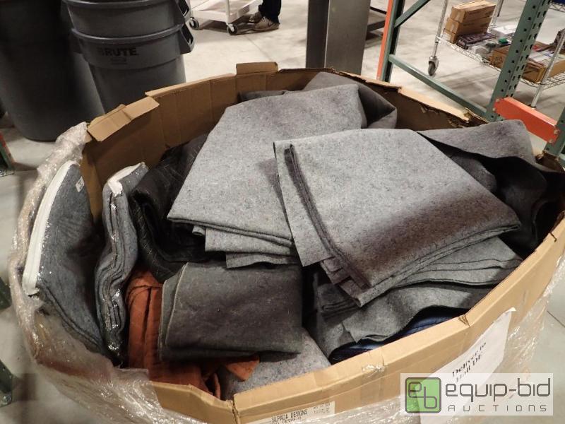 lot 718 image: Large Pallet Of Equipment Moving Blankets