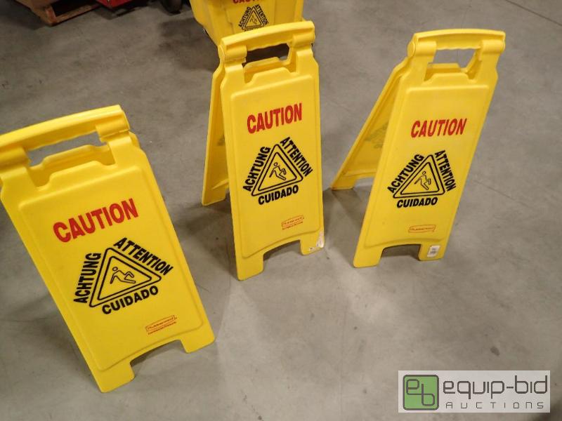 lot 782 image: Lot Of 3 Rubbermaid Signs