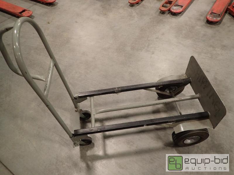 lot 882 image: Adjustable 2 Wheel Equipment Dolly