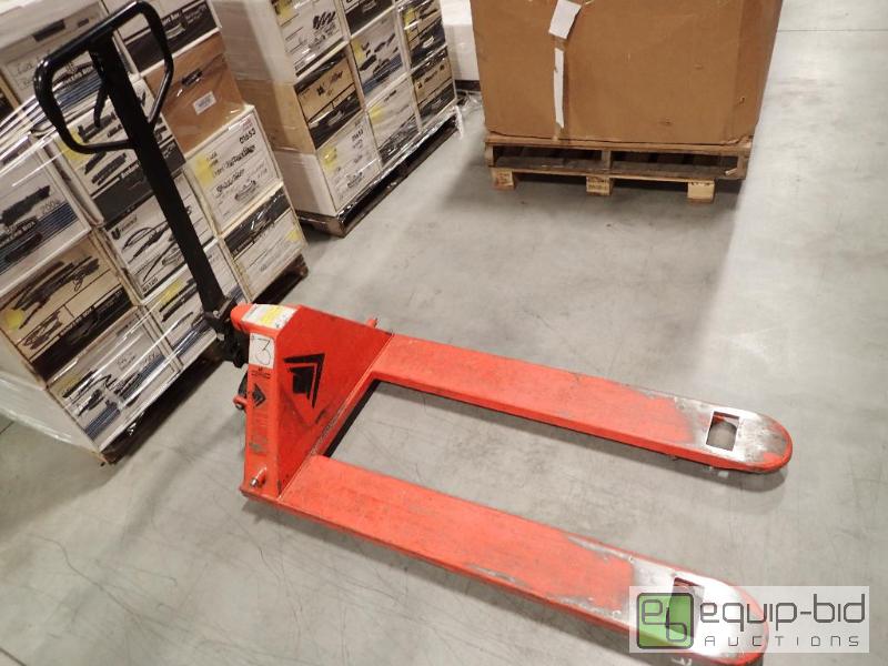 lot 888 image: Vestil Hand Operated Pallet Jack
