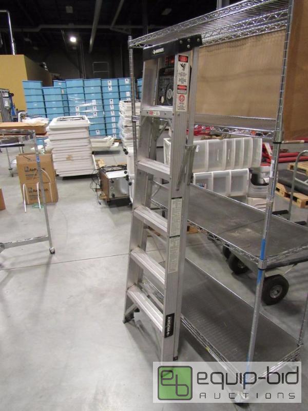 lot 904 image: 6 Aluminum Huskey Ladder