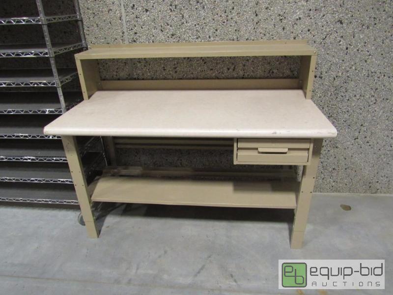 lot 931 image: Beige Metal Base Work Station