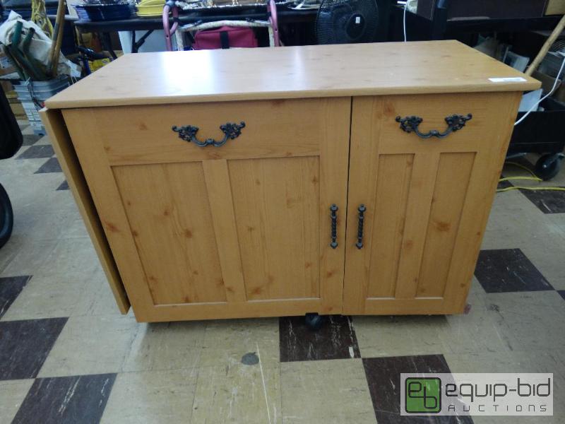 lot 501 image: Rolling sewing cabinet with storage....