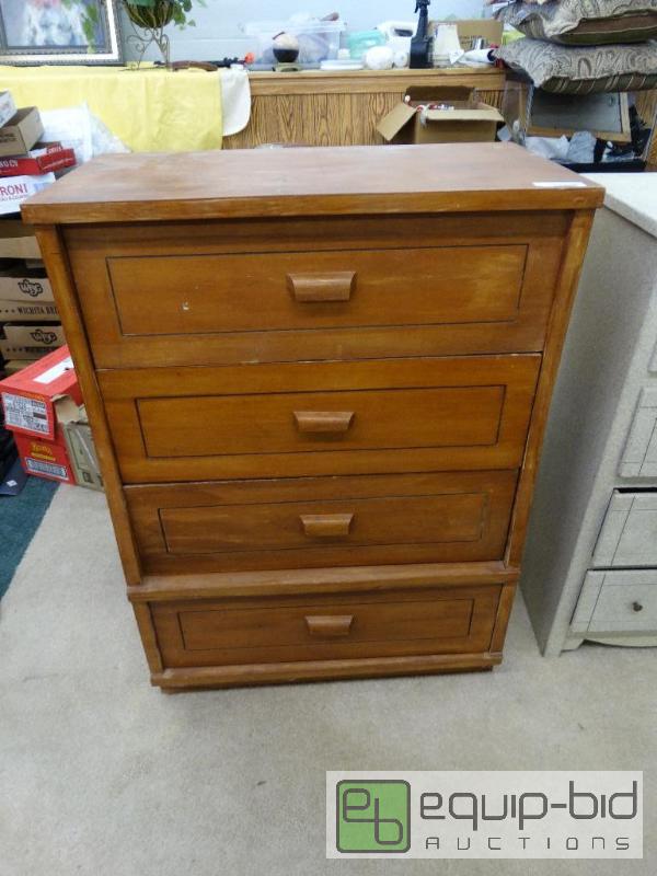 lot 504 image: 4 drawer chest....