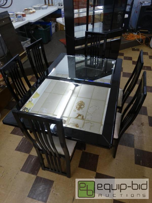 lot 507 image: Beautiful high end black lacquer and mirror d...