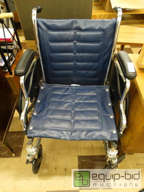 lot 512 image: Invacare&nbspfolding wheelchair.  Tracer EX2...