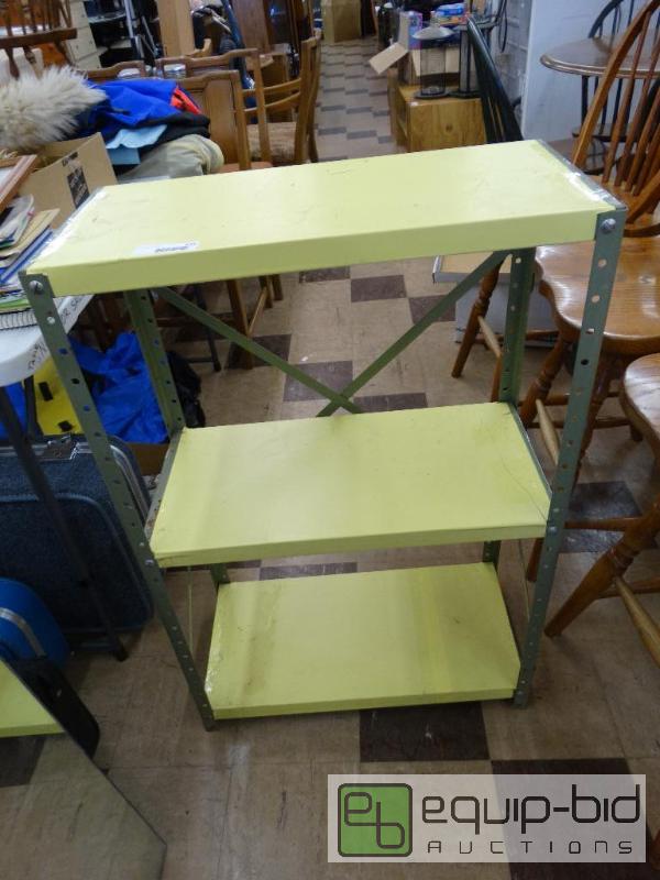 lot 532 image: Green metal shelf unit....