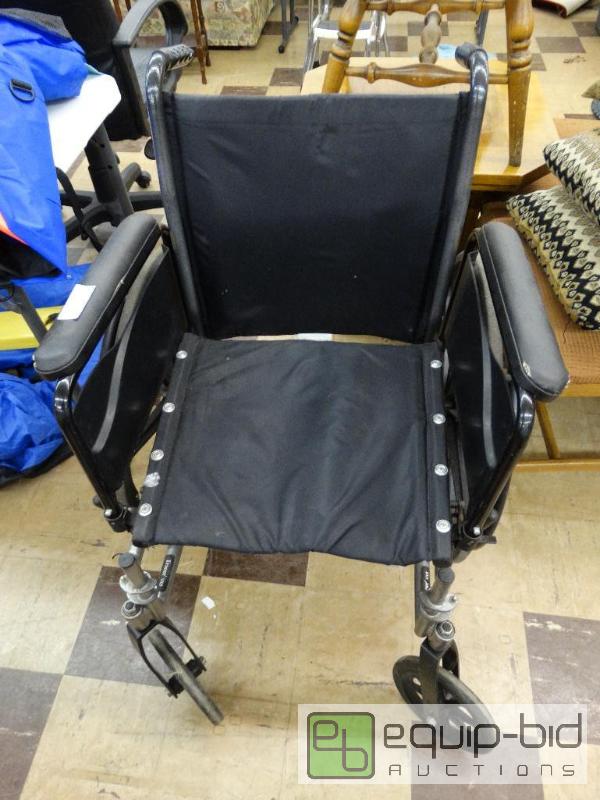 lot 573 image: Invacare Tracer SX5 wheelchair....