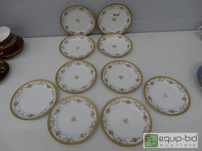 lot 607 image: Set of Nippon&nbsphand painted dessert sala...