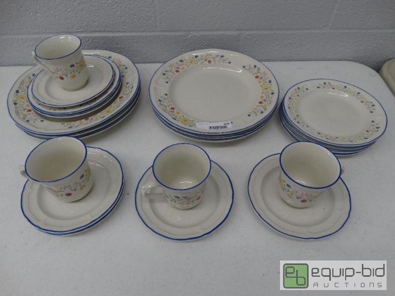 lot 609 image: 23 pcs set of Brickoven&nbspstoneware.&nbsp...