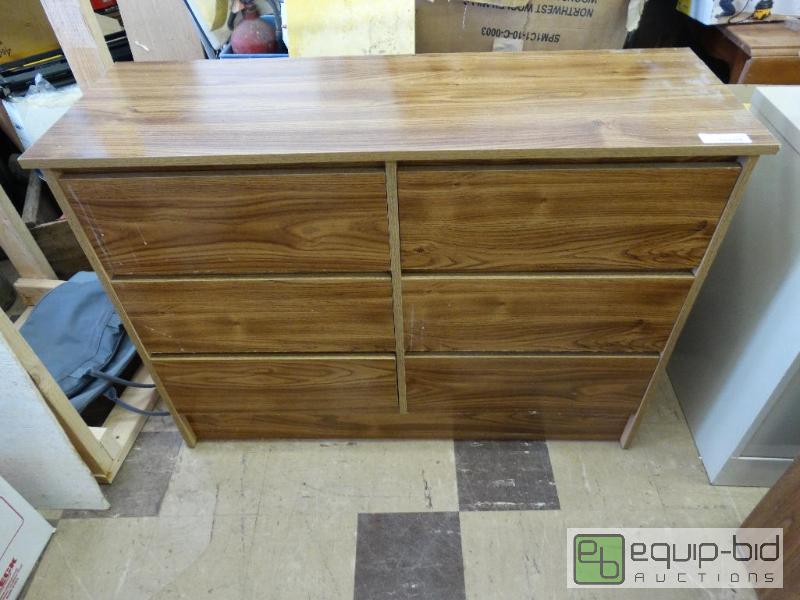 lot 614 image: 6 drawer dresser....